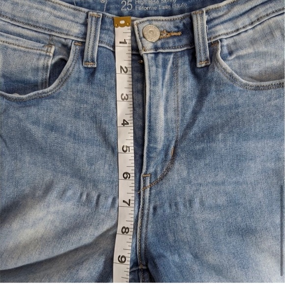 2/$20. Levi's high rise skinny jeans - Picture 6 of 6